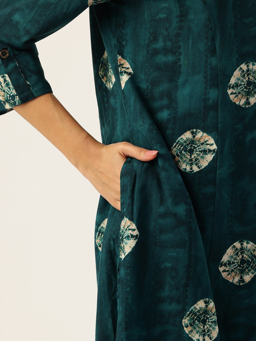 Blue Geometric Dyed V-Neck Straight Kurta - Image 3