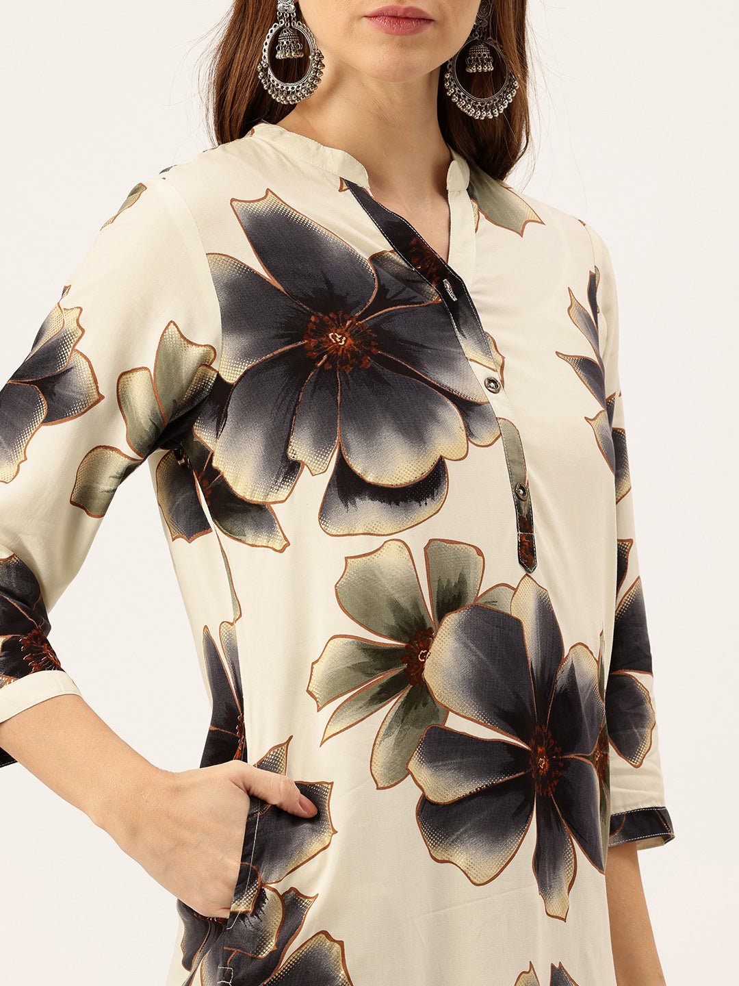 Floral Printed Mandarin Collar Kurta - Image 2