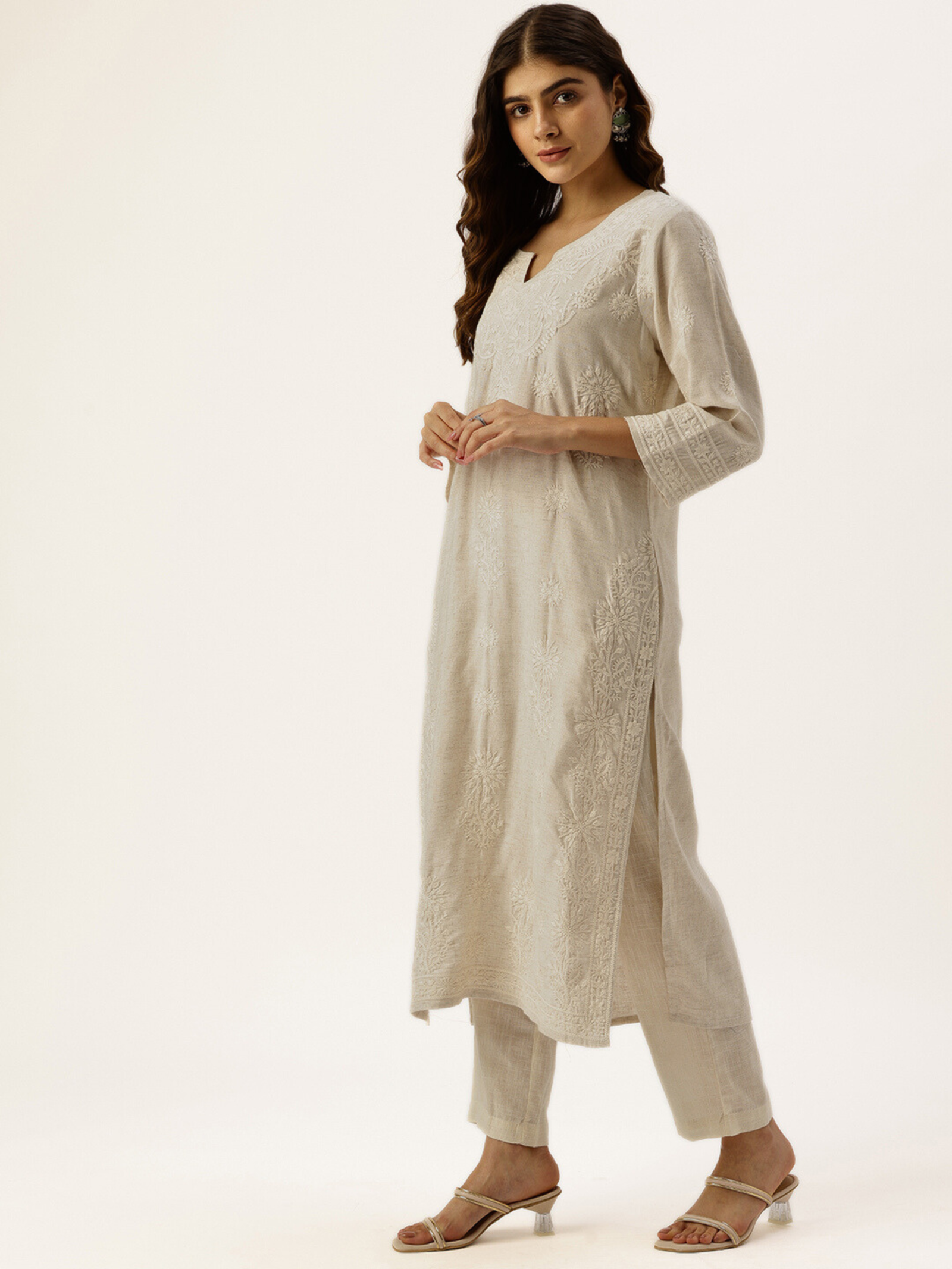 Beige Floral Embroidered Kurta - Image 3
