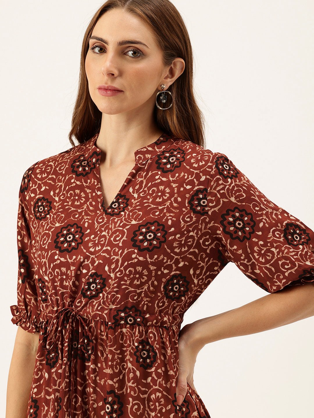 Red Floral Printed Fit & Flare Midi Tiered Ethnic Dress - Image 2