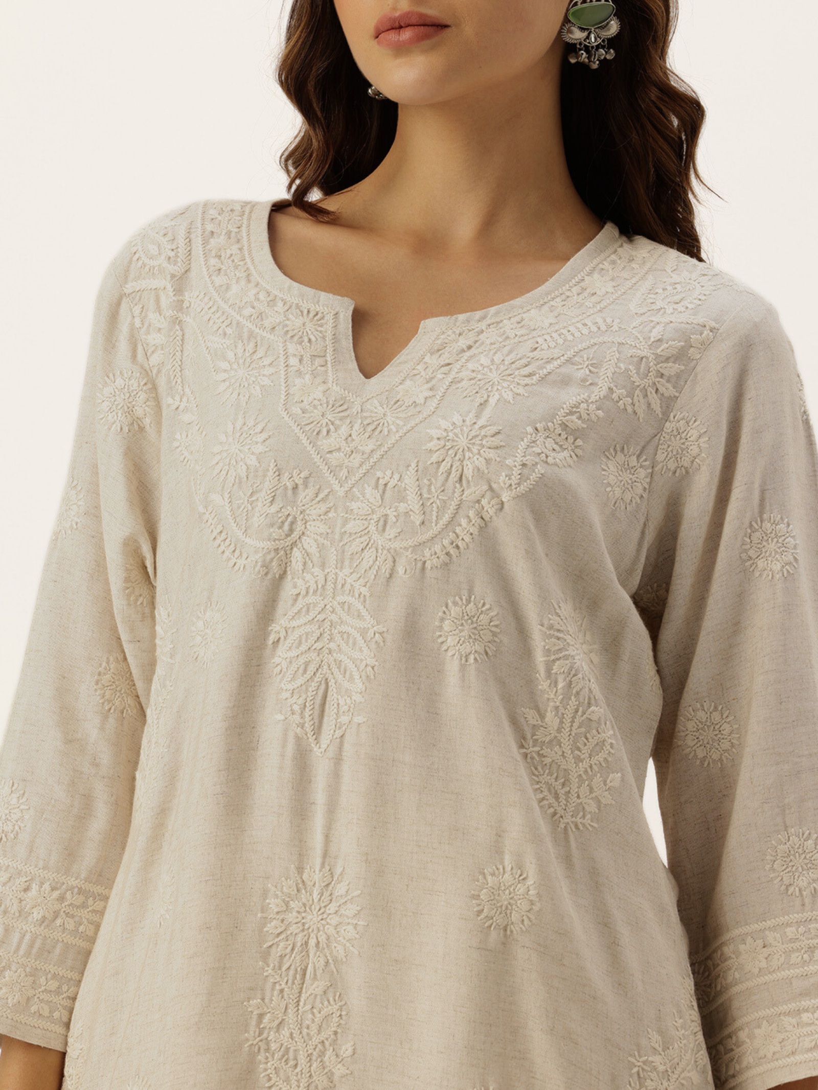Beige Floral Embroidered Kurta - Image 2
