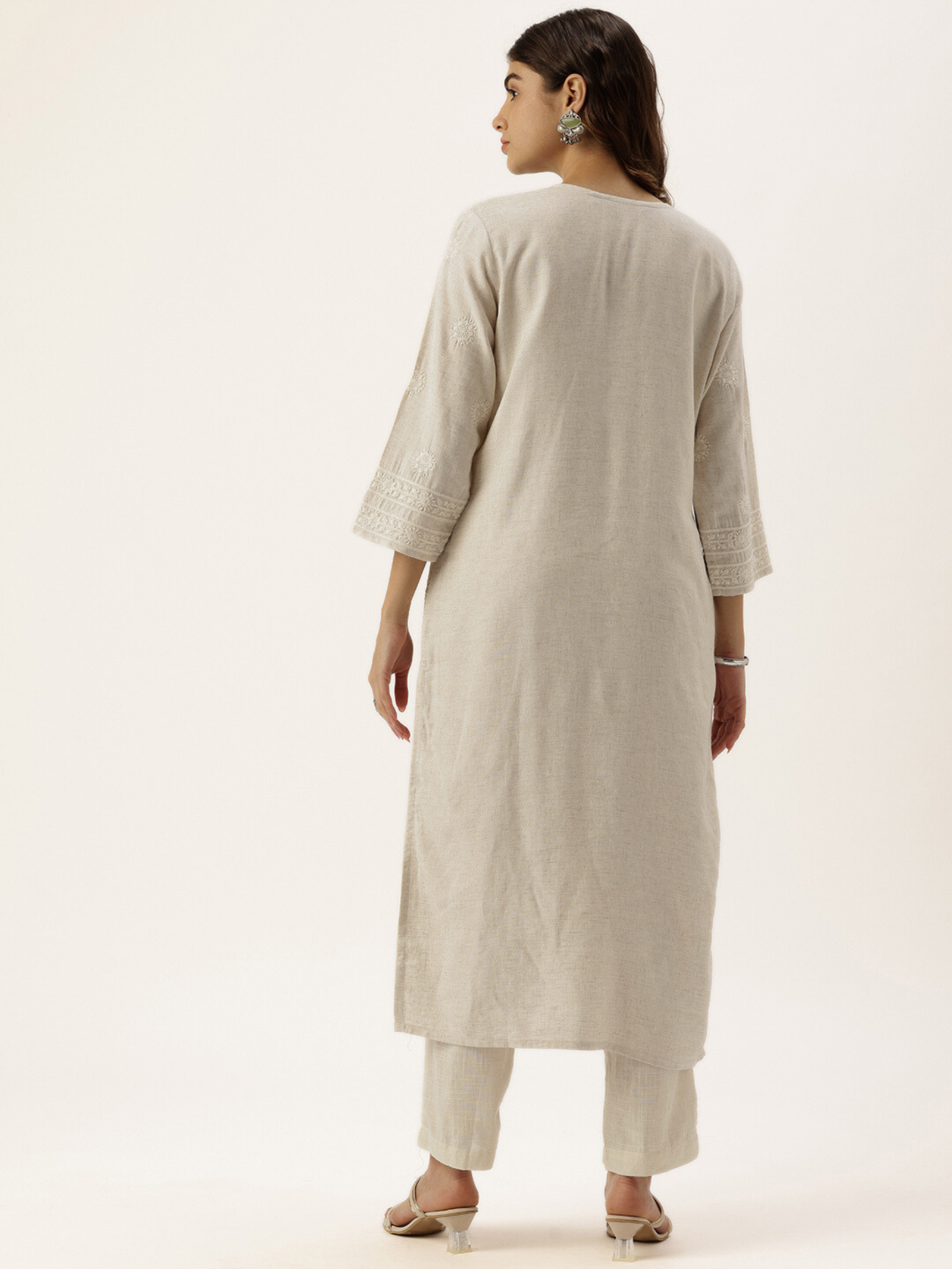 Beige Floral Embroidered Kurta - Image 4